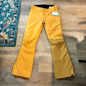 Roxy NWT Snow & Ski Pants
